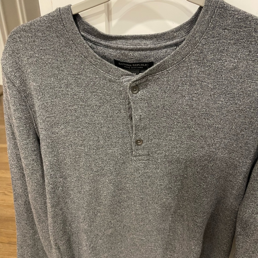 BANANA REPUBLIC LONG SLEEVE